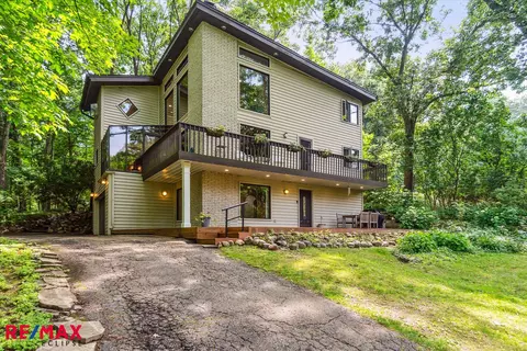 5405 Possum Ln, Orchard Lake Village, MI 48324