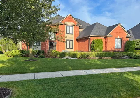 55669 Saint Regis Dr, Shelby Township, MI 48315