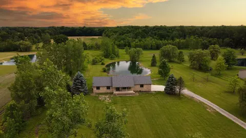 15350 Bordman Rd, Armada, MI 48005