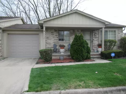 24304 Old Kent Rd N 17 D Rd N #17, Warren, MI 48091