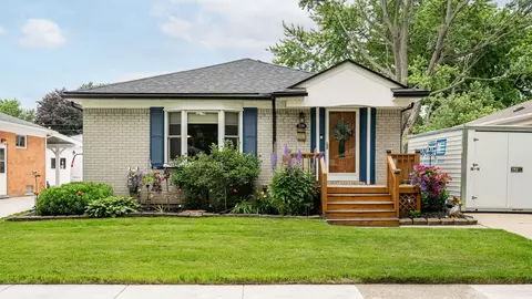 536 Redruth Ave, Clawson, MI 48017