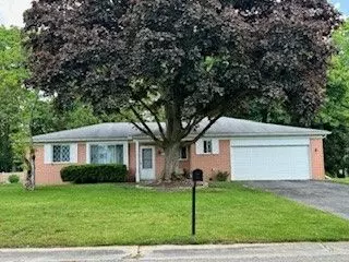 730 E Oxhill Dr, White Lake, MI 48386