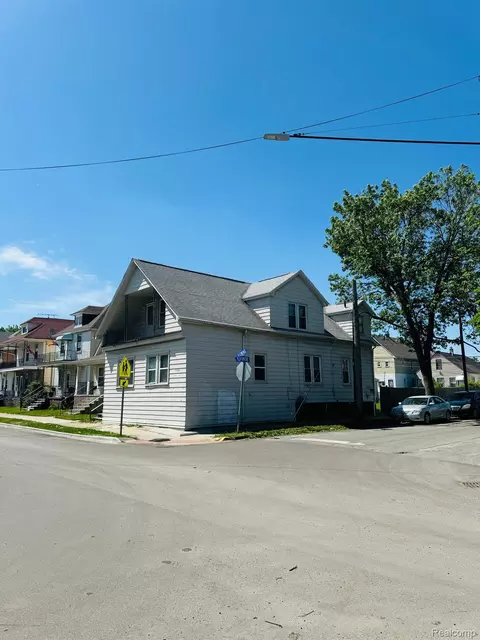 11523 Fleming St, Hamtramck, MI 48212