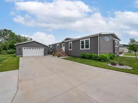 8441 S Brookston Dr, Augusta, MI 48191