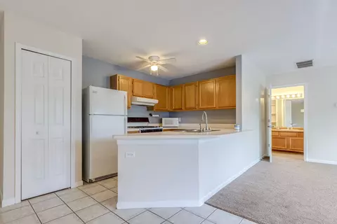 950 Bunce Ave #11, Marysville, MI 48040