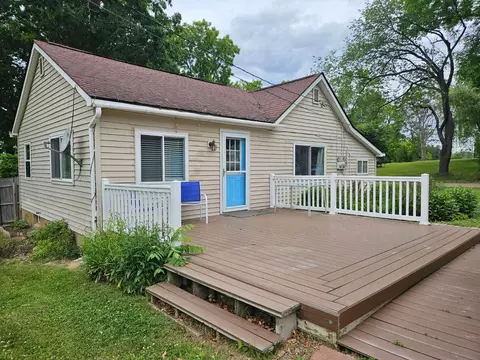 261 Franklin St, Rose, MI 48442