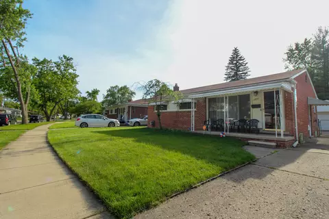 18727 Woodworth, Redford, MI 48240