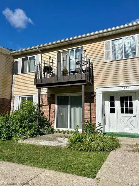 5263 Highland Rd #109, Waterford, MI 48327