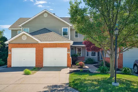 1490 Steeplechase Crt Ct #69, Howell, MI 48843
