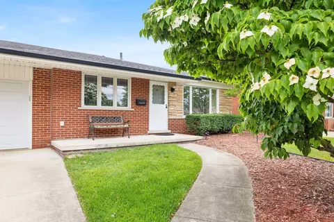 12429 De Cook Dr, Sterling Heights, MI 48313