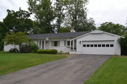 7196 Springridge Rd, West Bloomfield, MI 48322
