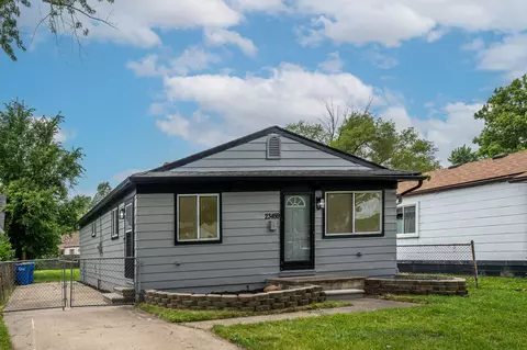 23459 Wellington Ave, Warren, MI 48089
