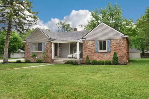28588 Pierce St, Southfield, MI 48076