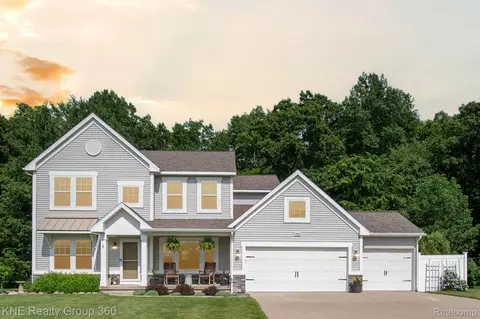 5626 Gem Dr, Oceola, MI 48855