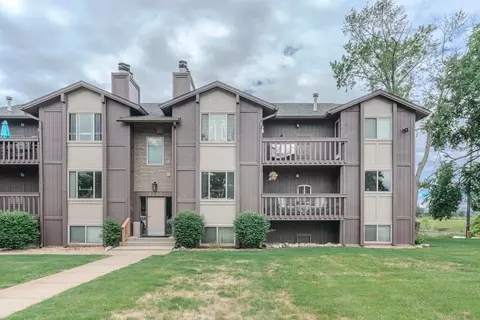 8385 Pontiac Lake Rd 13 2 Rd #13, White Lake, MI 48386