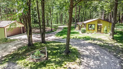 1293 Bellinger Rd, Gladwin, MI 48624 photo 1