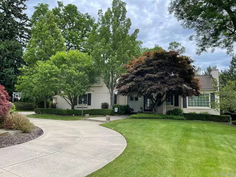 5210 Vineyards, Troy, MI 48098
