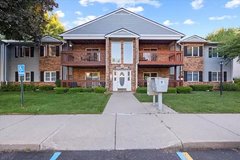 1327 Shoemaker Dr, Westland, MI 48185
