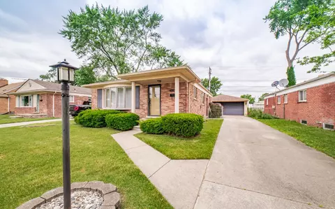 26348 Richardson St, Dearborn Heights, MI 48127