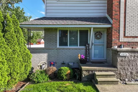 026 Middlebelt Rd #1, Livonia, MI 48150