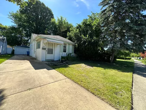 4611 Edgewood St, Dearborn Heights, MI 48125