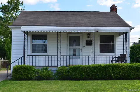 13009 Castle St, Southgate, MI 48195