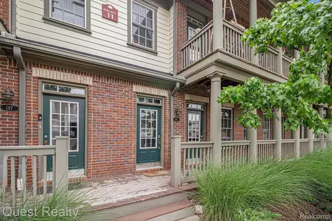 199 Jotham Ave, Auburn Hills, MI 48326