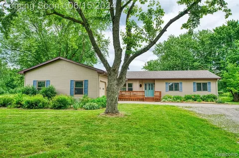 10206 Clark Rd, Davison, MI 48423
