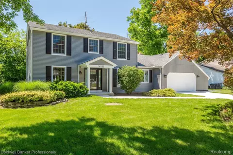 16235 Winchester Dr, Northville, MI 48168