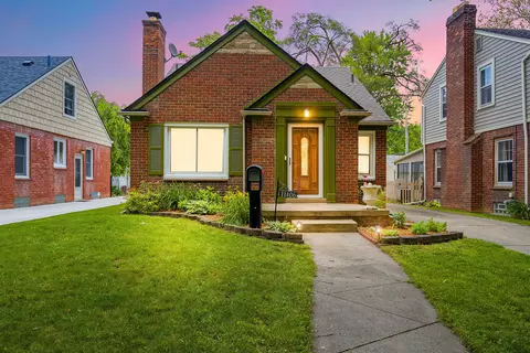 11406 Melrose St, Livonia, MI 48150
