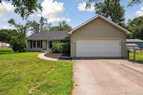18361 Merriman Rd, Huron, MI 48174