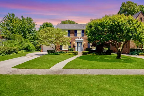 1020 Yorkshire Rd, Grosse Pointe Park, MI 48230