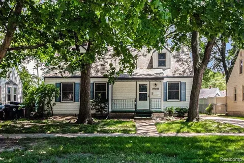 26925 Southwestern Hwy, Redford, MI 48239