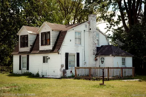 2294 Montana Ave, Saginaw, MI 48601