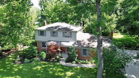 2336 Lanergan Dr, Troy, MI 48084