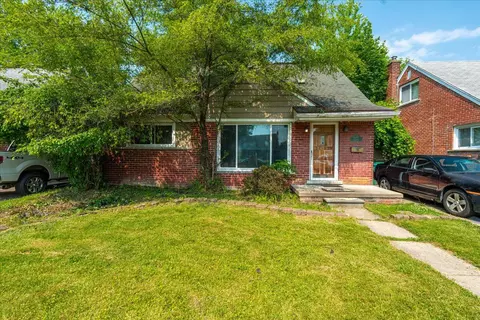 6071 Cardwell St, Garden City, MI 48135