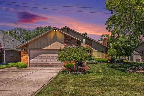7344 Flamingo St, Clay, MI 48001