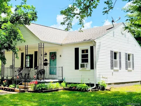 722 York St, Milan, MI 48160