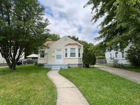 15035 Lincoln Ave, Eastpointe, MI 48021