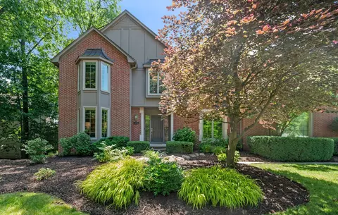 6507 Tamarack Dr, Troy, MI 48098