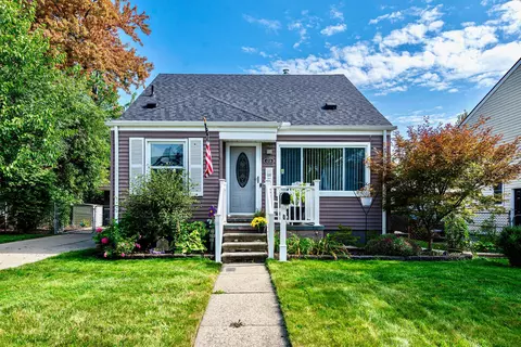 4706 Mandalay Ave, Royal Oak, MI 48073