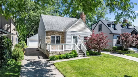 972 Harvard Rd, Berkley, MI 48072