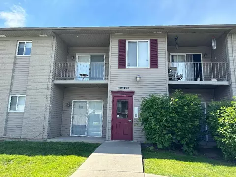 10121 Allen Pointe Dr 7 Dr, Allen Park, MI 48101