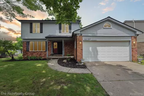 44180 Richmond Rd, Canton, MI 48187
