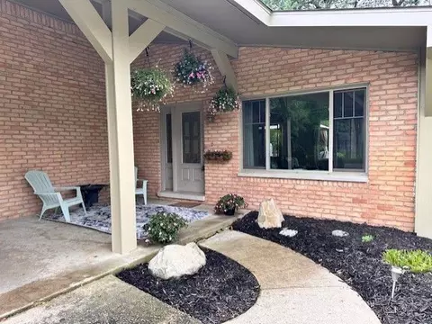 7885 Perry Lake Rd, Village Of Clarkston, MI 48348