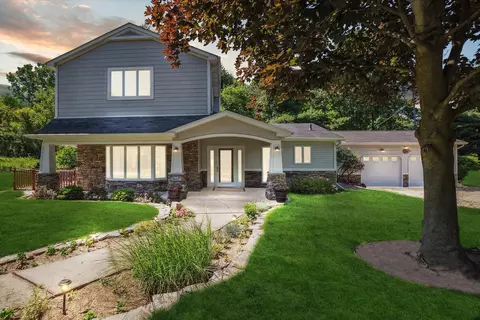 1865 Orchard Hl, Milford, MI 48380