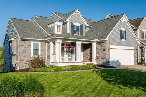 8492 Parkridge Dr, Dexter, MI 48130