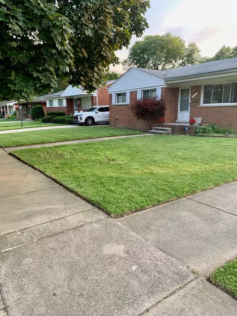 9661 Kinloch, Redford, MI 48239