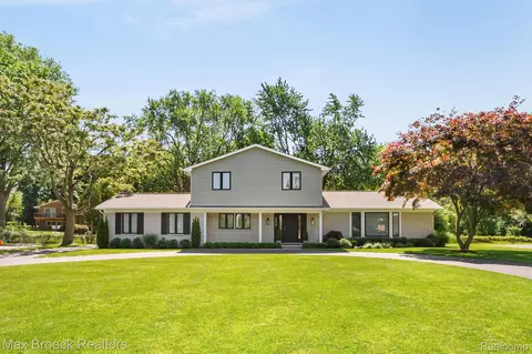 3775 Quarton Rd, Bloomfield Township, MI 48302