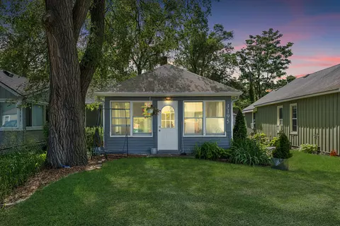 3195 Fisher Ave, Commerce, MI 48390